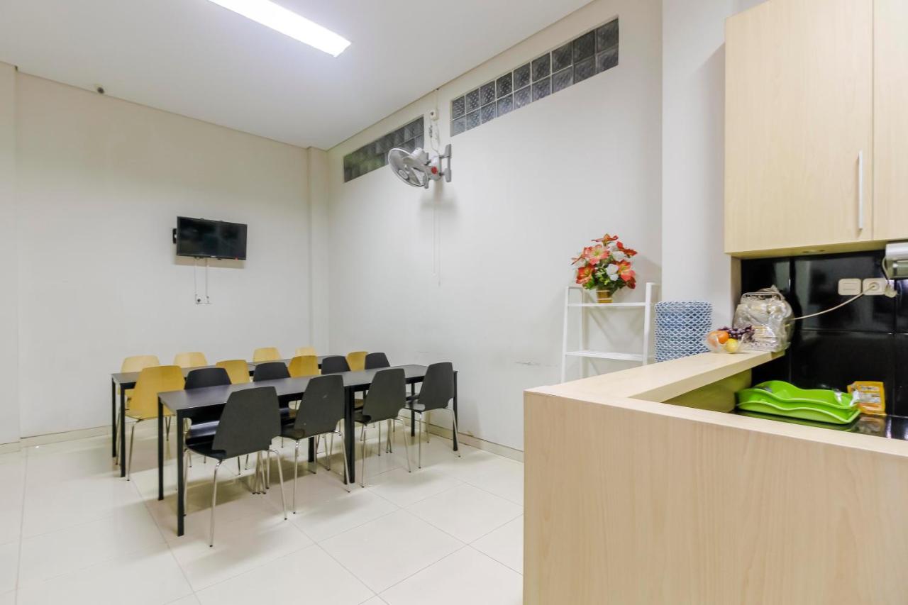 Reddoorz Near Samarinda Central Plaza Ngoại thất bức ảnh