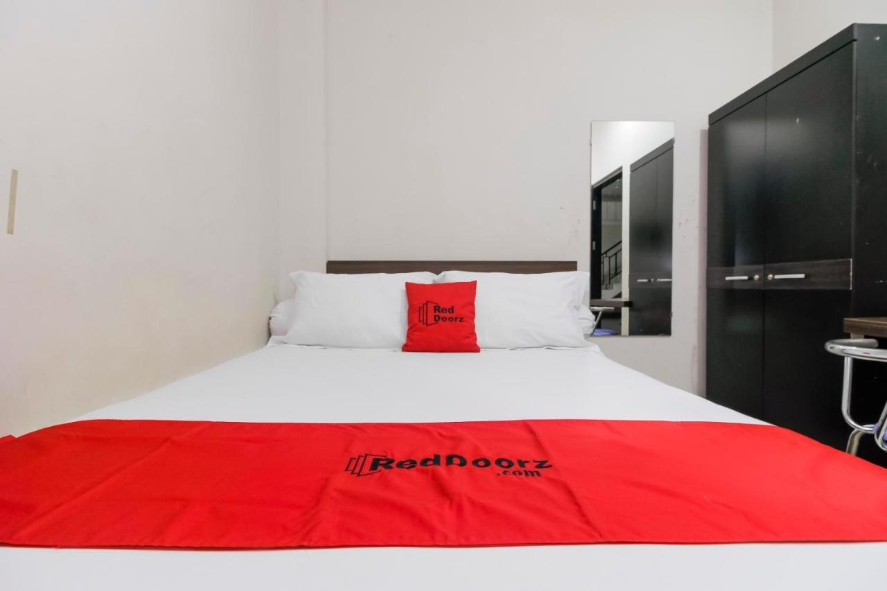 Reddoorz Near Samarinda Central Plaza Ngoại thất bức ảnh