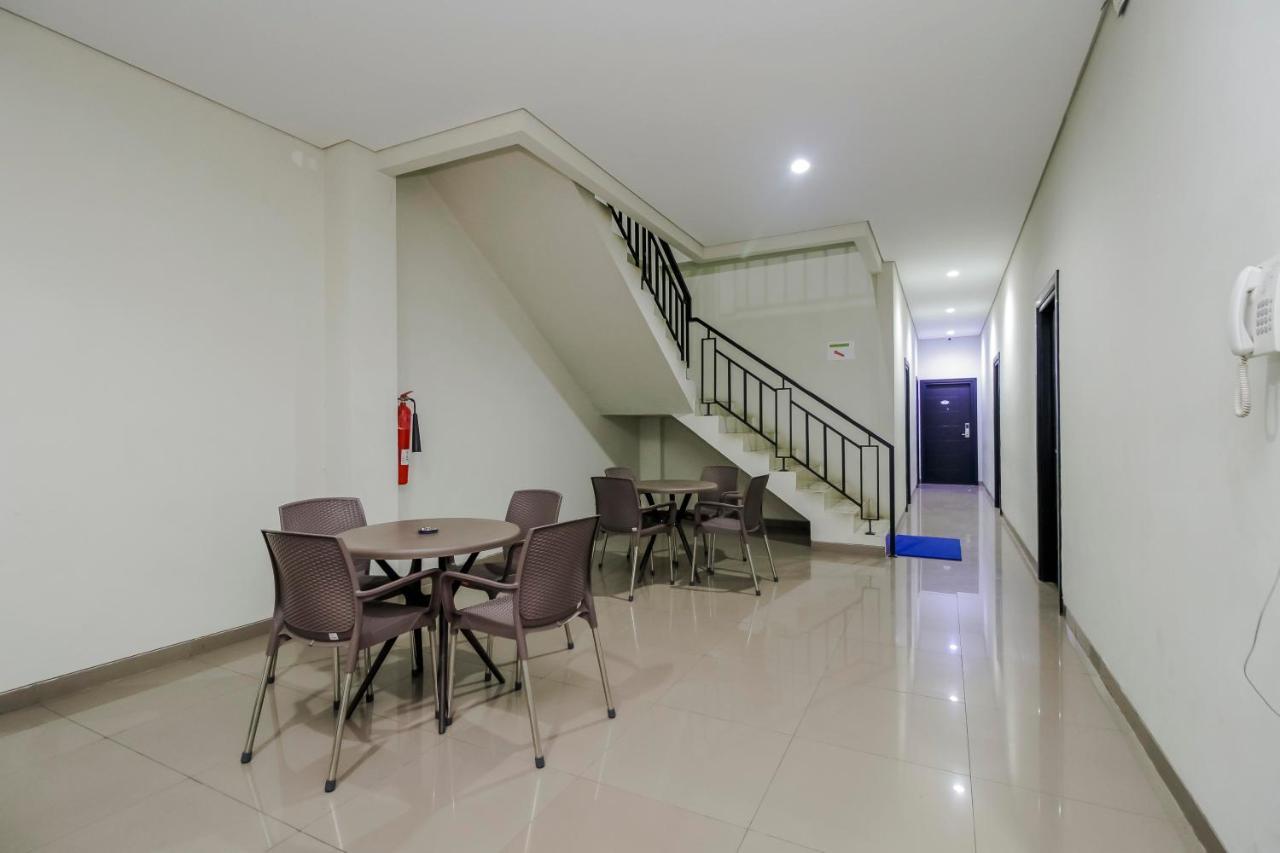 Reddoorz Near Samarinda Central Plaza Ngoại thất bức ảnh